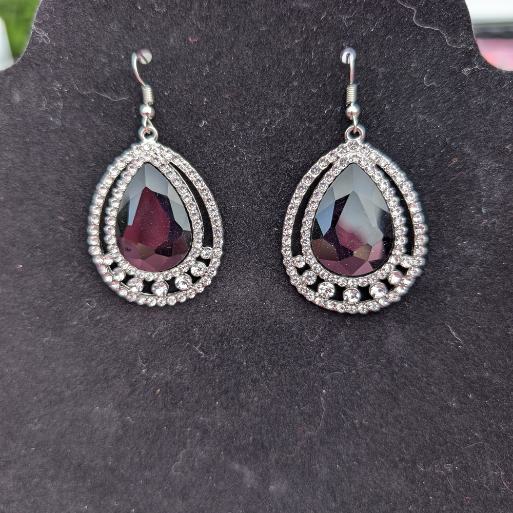 Black and Silver Filigree Dangle Earrings